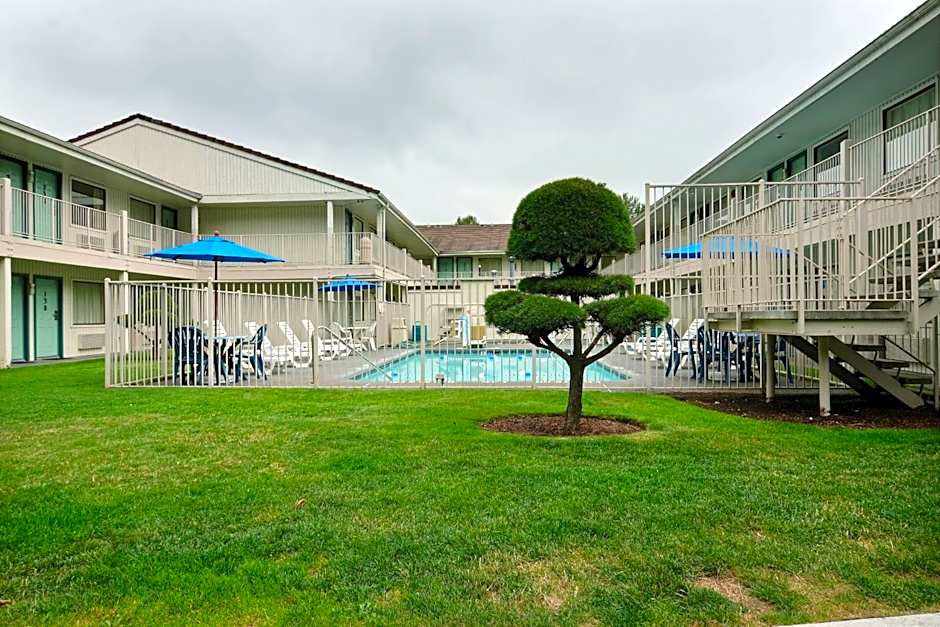 Motel 6-Seattle, WA - South
