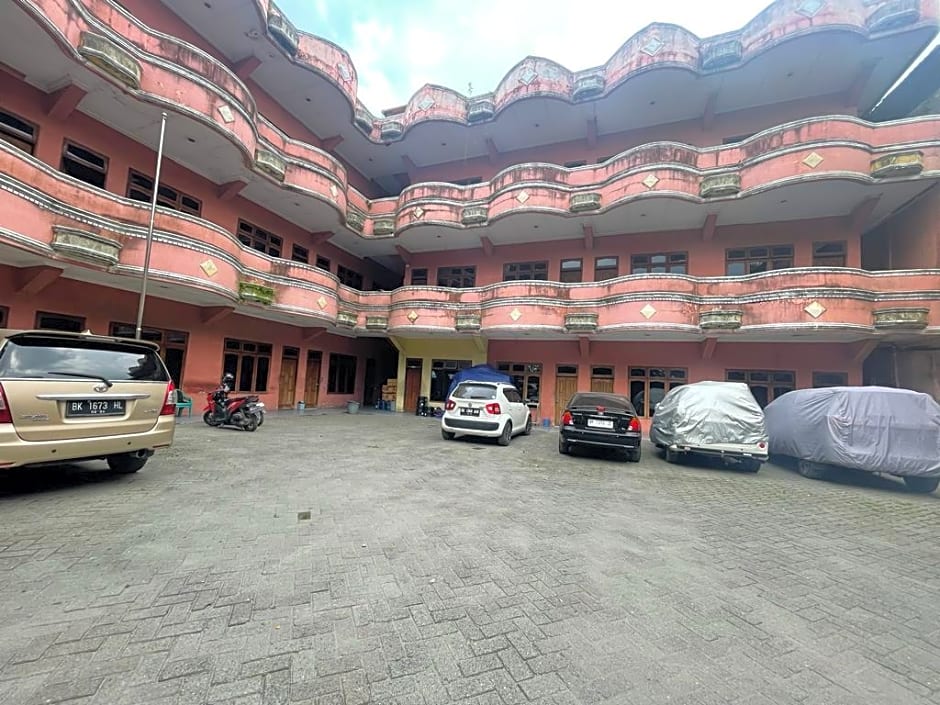 OYO 92463 Deli Hotel Medan