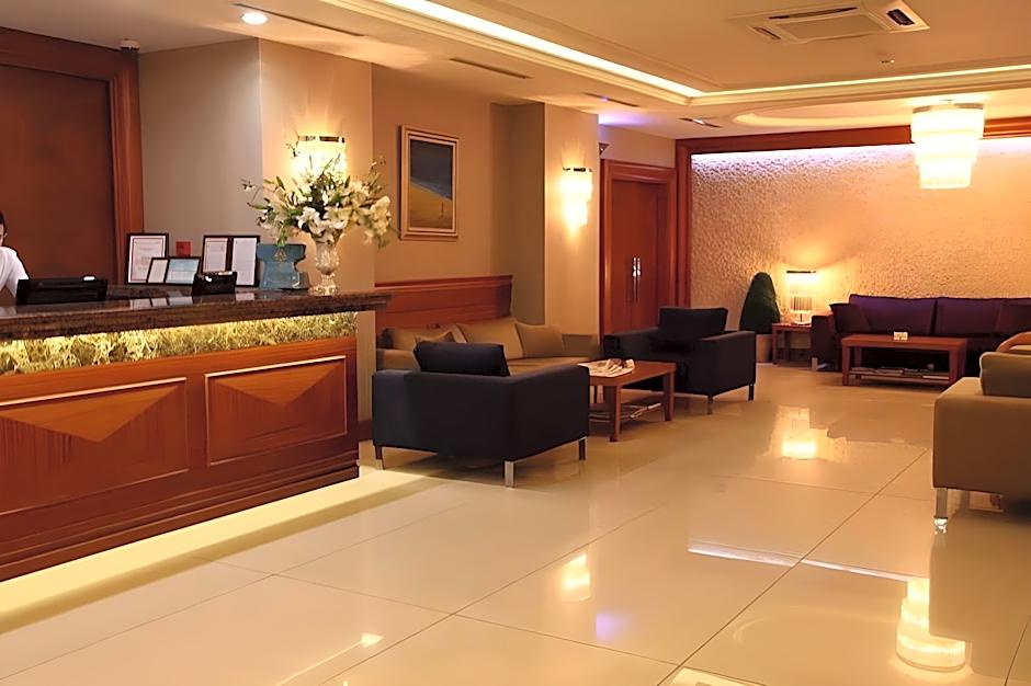 Tugcu Hotel Select