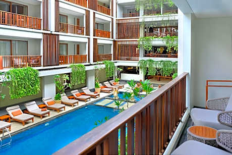 Deluxe Room Pool View Double Bed