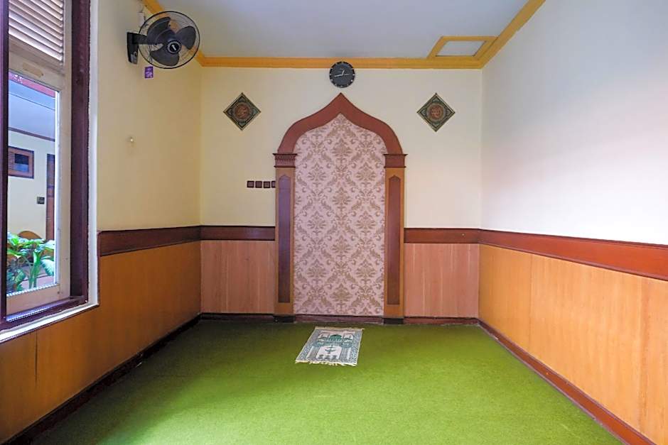 Urbanview Hotel Dedy Jaya Brebes