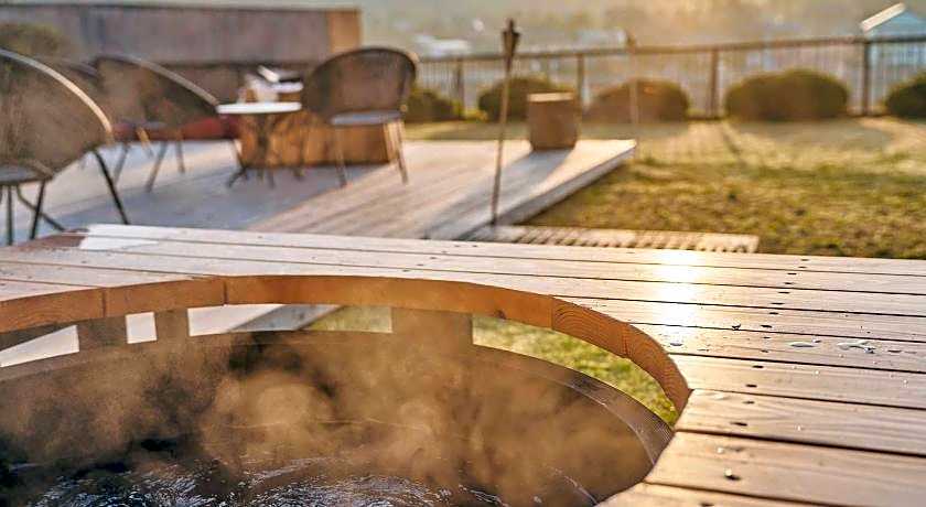 Kameyama Onsen Hotel