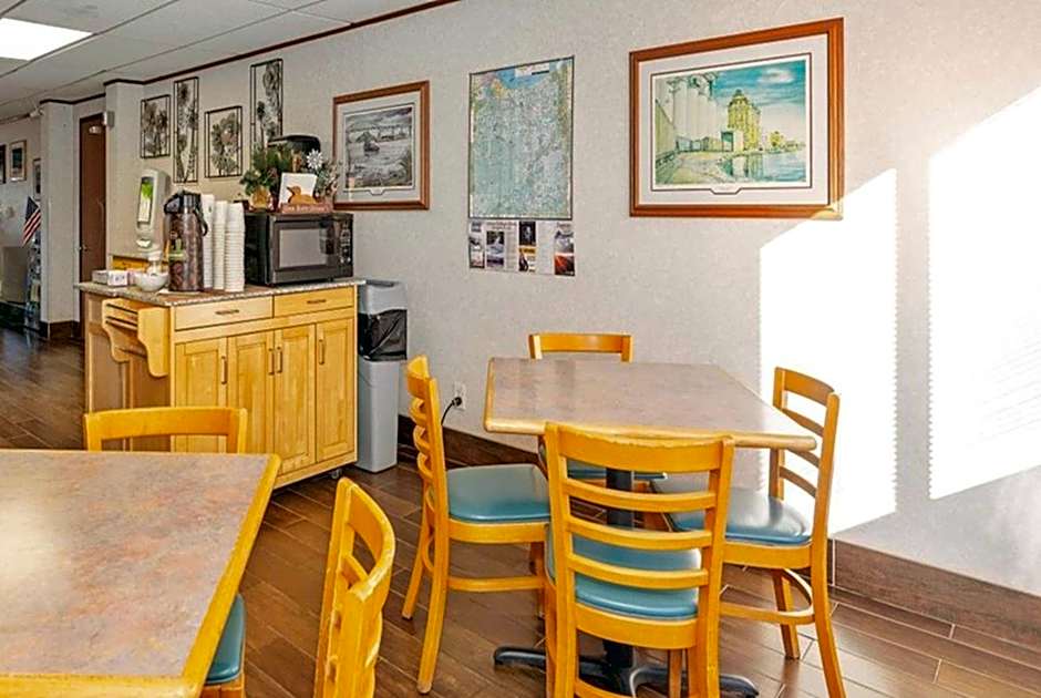 Super 8 by Wyndham Superior WI