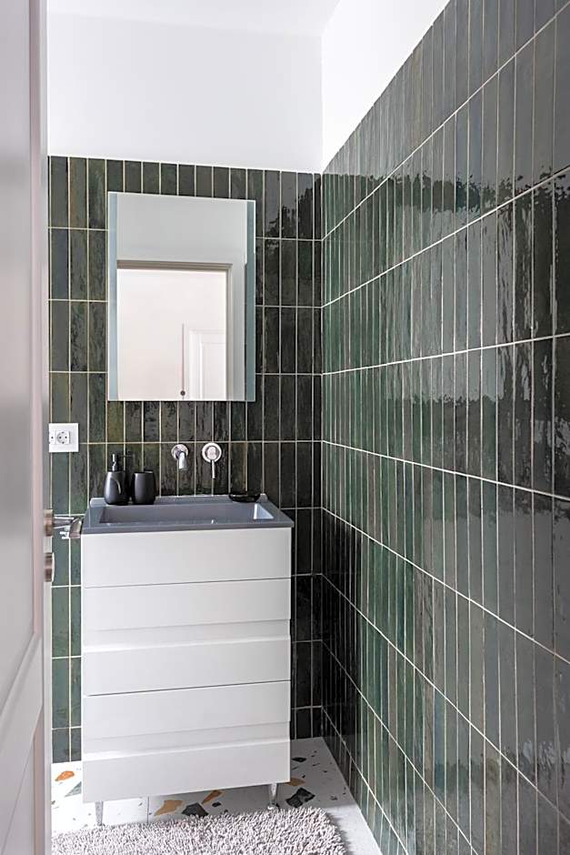 PEAK Aparthotel - Old Town - by CityHost