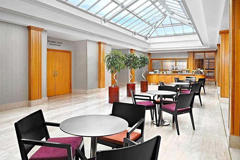 Sheraton Skyline Hotel London Heathrow