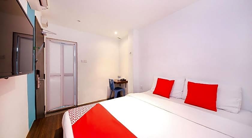 Super OYO 246 Link Inn