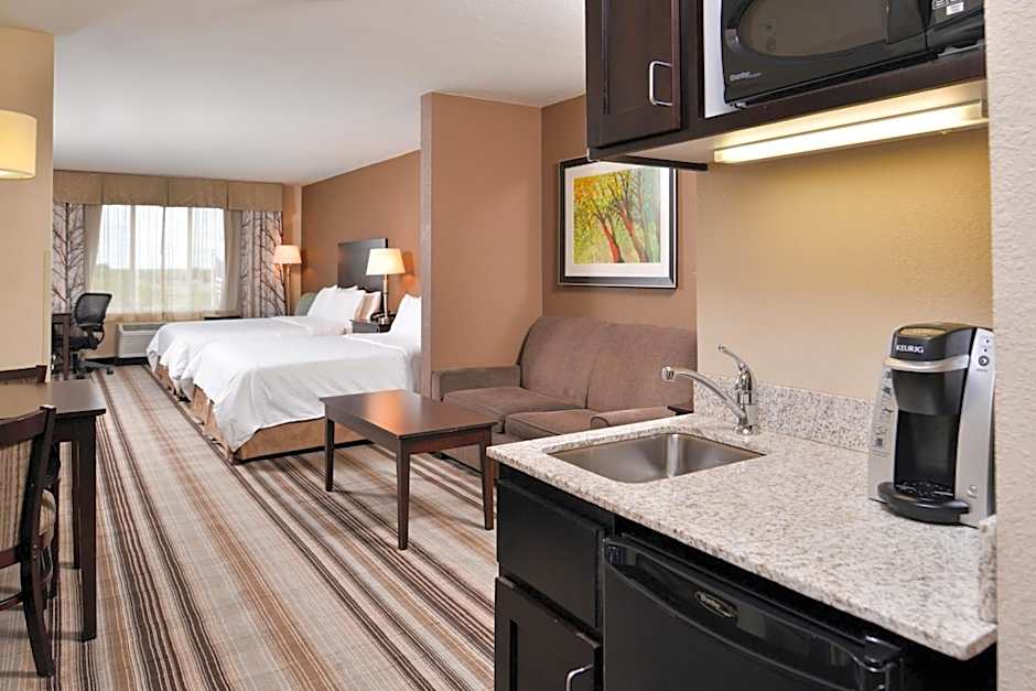 Photo 1 of 3 of 1 Bedroom 2 Queen Beds Suite