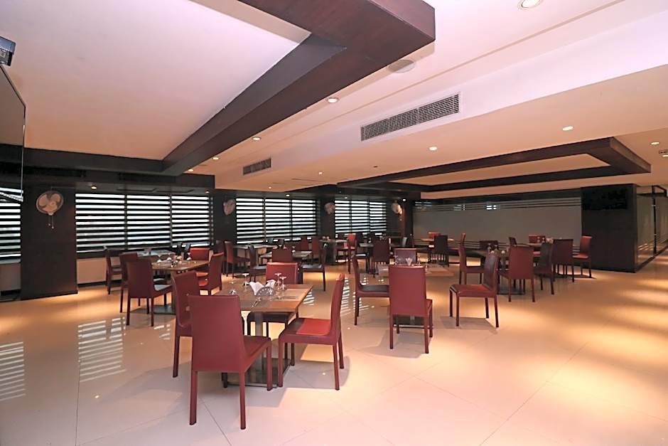 Hotel Joy Inn & Suites