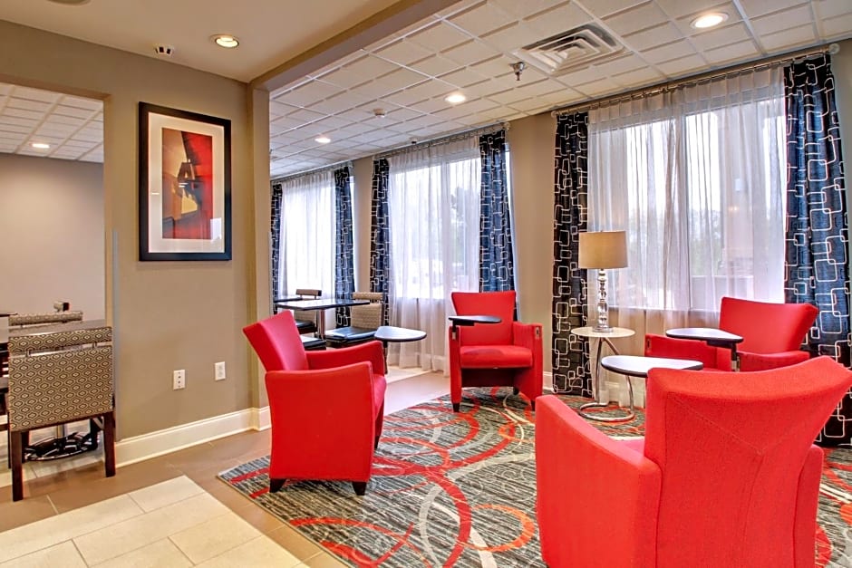 Holiday Inn Express Hurricane Mills Waverly By IHG