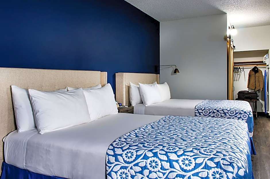 Photo 1 of 5 of 2 Queen Beds, Accessible