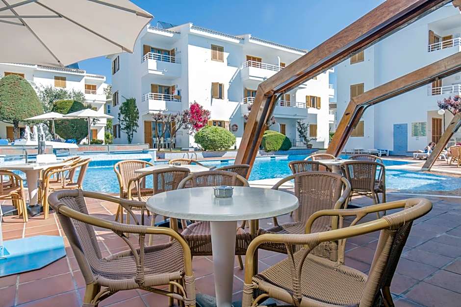 Aparthotel Flora