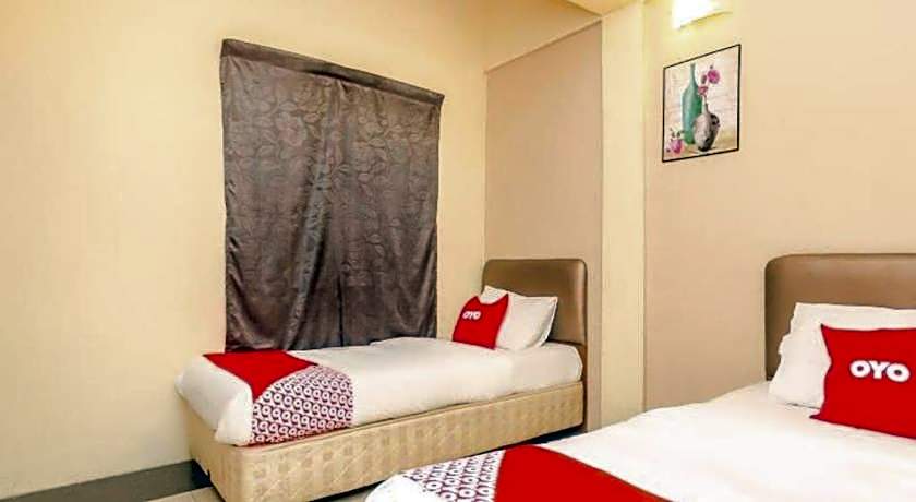 OYO 89703 B Link Hotel