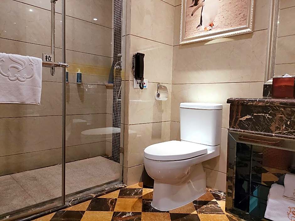 Suqian Shangyang Lake New Century Hotel