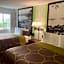 Super 8 by Wyndham Chisago City