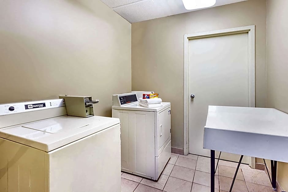 Travelodge by Wyndham Winchester