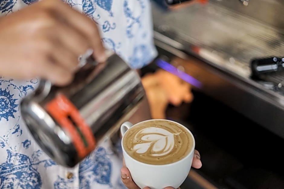 Front One Harvest Hotel Wonosobo