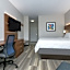 Holiday Inn Express Hotel & Suites Clute-Lake Jackson By IHG