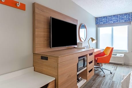 1Kg Mobility/Hearing Access Ri Shwr Studio Ns