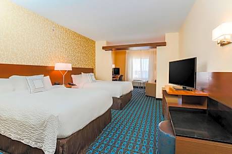 Suite, 2 Queen, Sofa bed