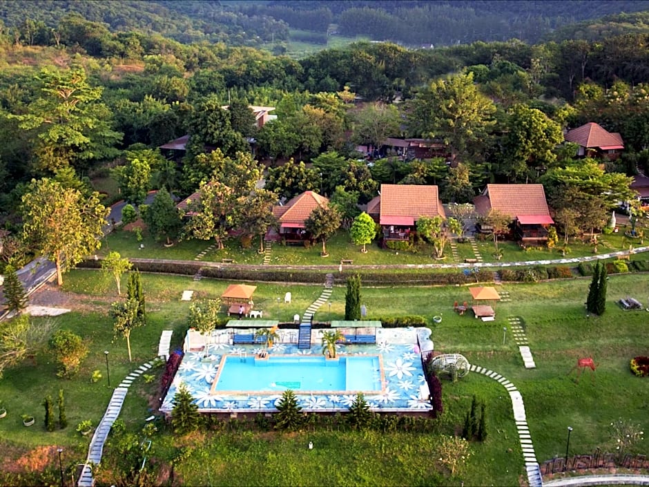 Tonsilp by The Moments Khao Yai