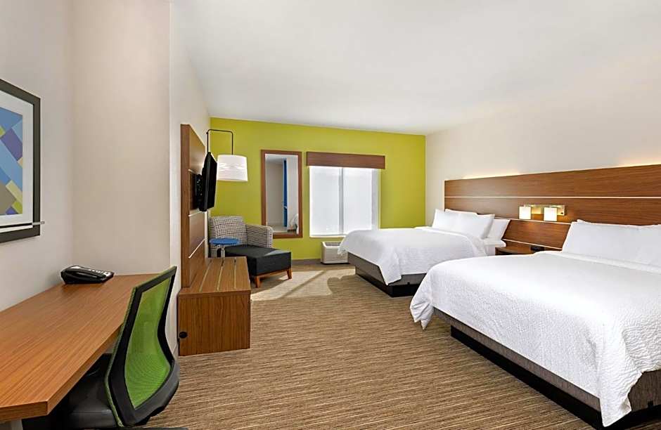 Holiday Inn Express Hotel & Suites Birmingham - Inverness 280 By IHG