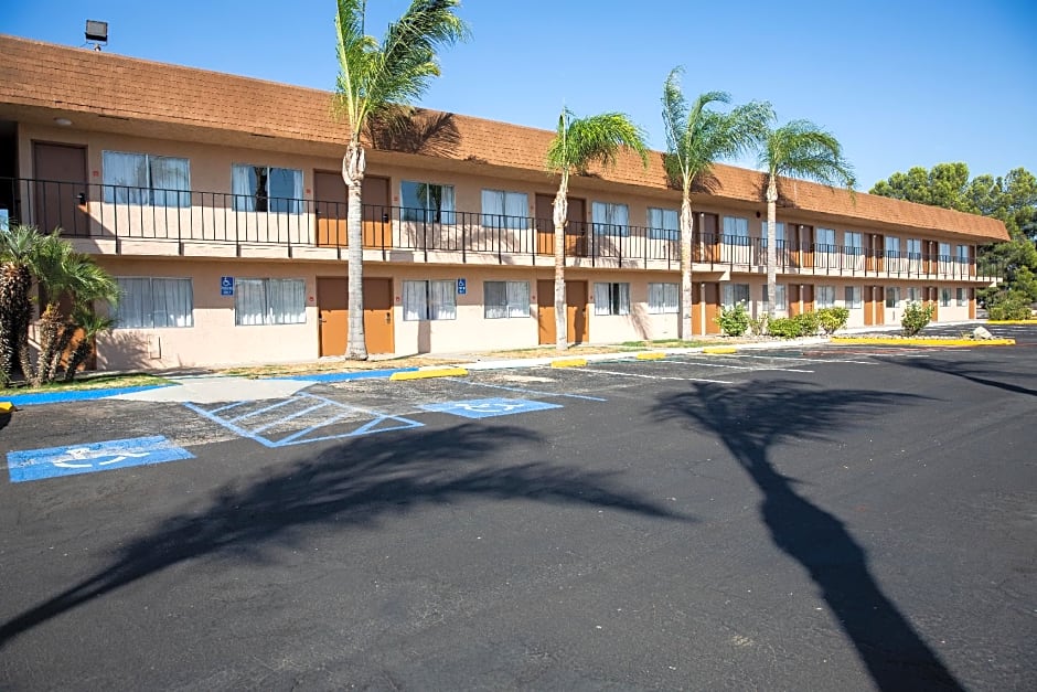 SureStay Hotel by Best Western Buttonwillow