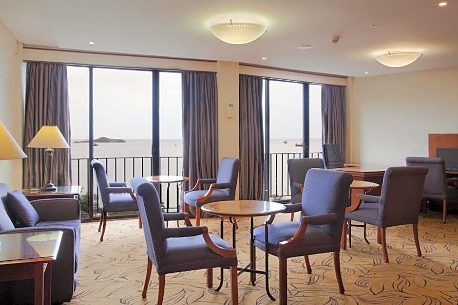 Crown Hotel