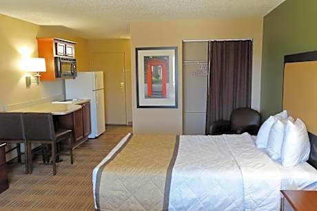 Studio with 2 Double Beds - Non-Smoking