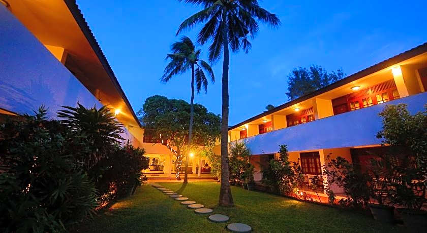 Catamaran Beach Hotel Negombo