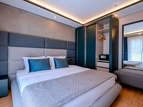 The Row Taksim Hotel