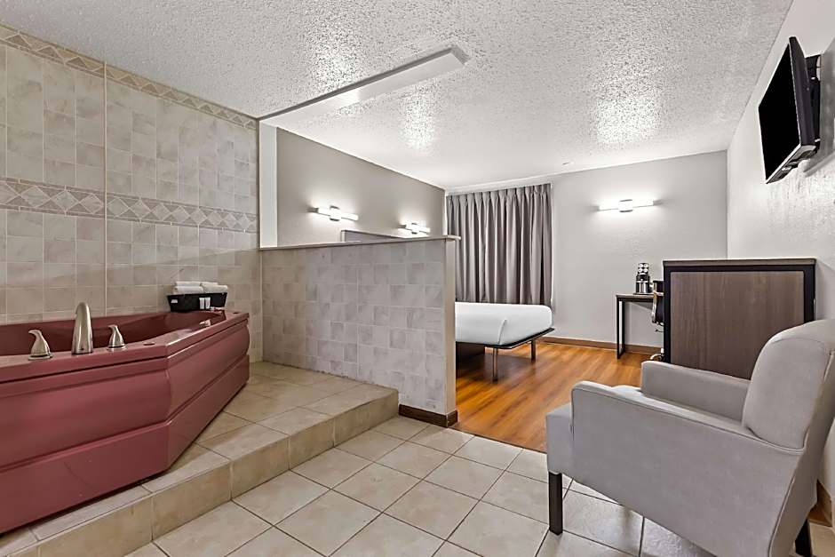 Red Lion Inn & Suites Pontoon Beach