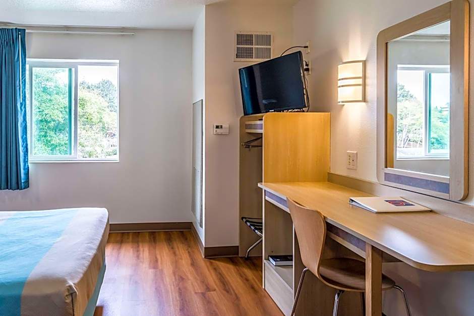 Motel 6-Lincoln City, OR