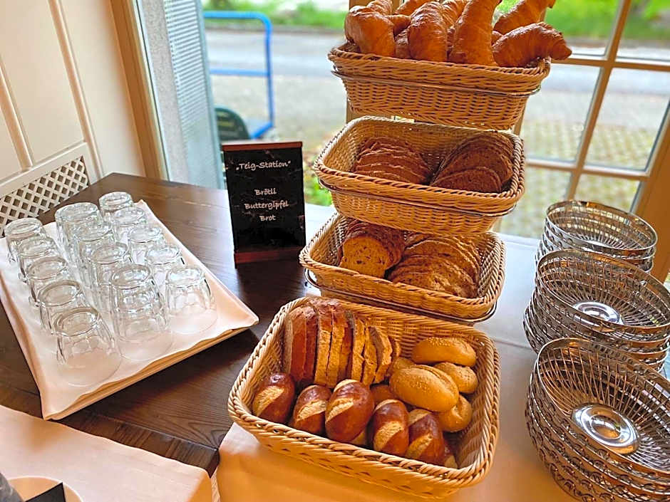 Hotel Hohberg "Next to BBC Arena"