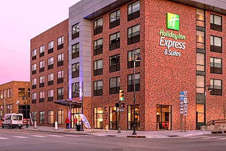 Holiday Inn Express and Suites Tulsa Downtown - Arts District By IHG