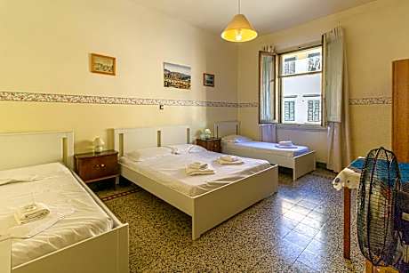 Quadruple Room with Shared Bathroom