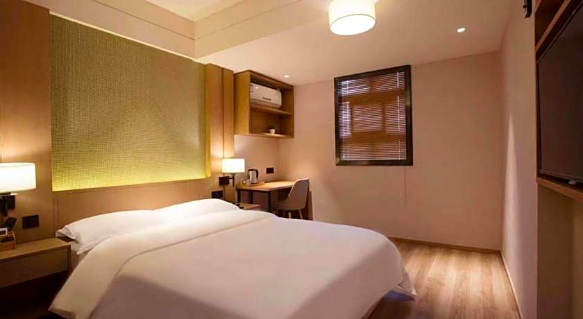 V8 Ziyuangang Hotel