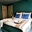 Art Apartments