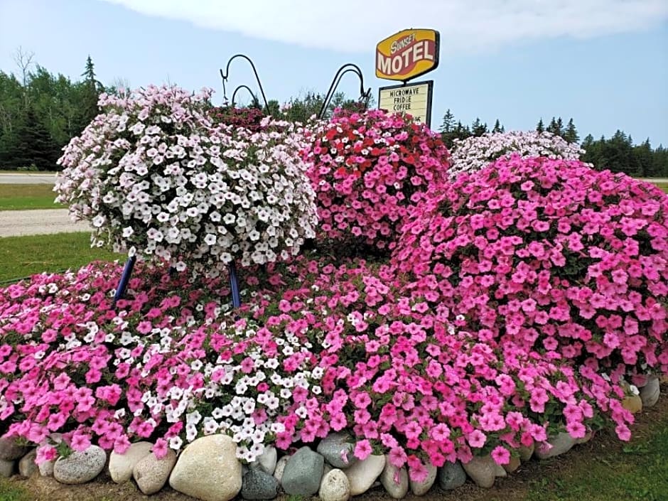 Sunset Motel of St. Ignace