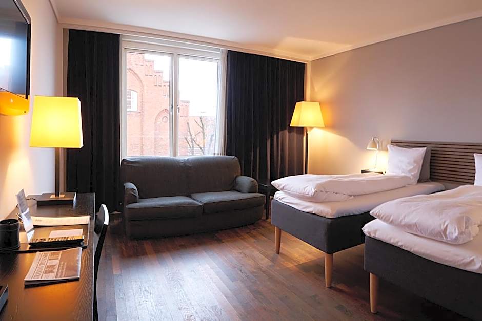 First Hotel Grand