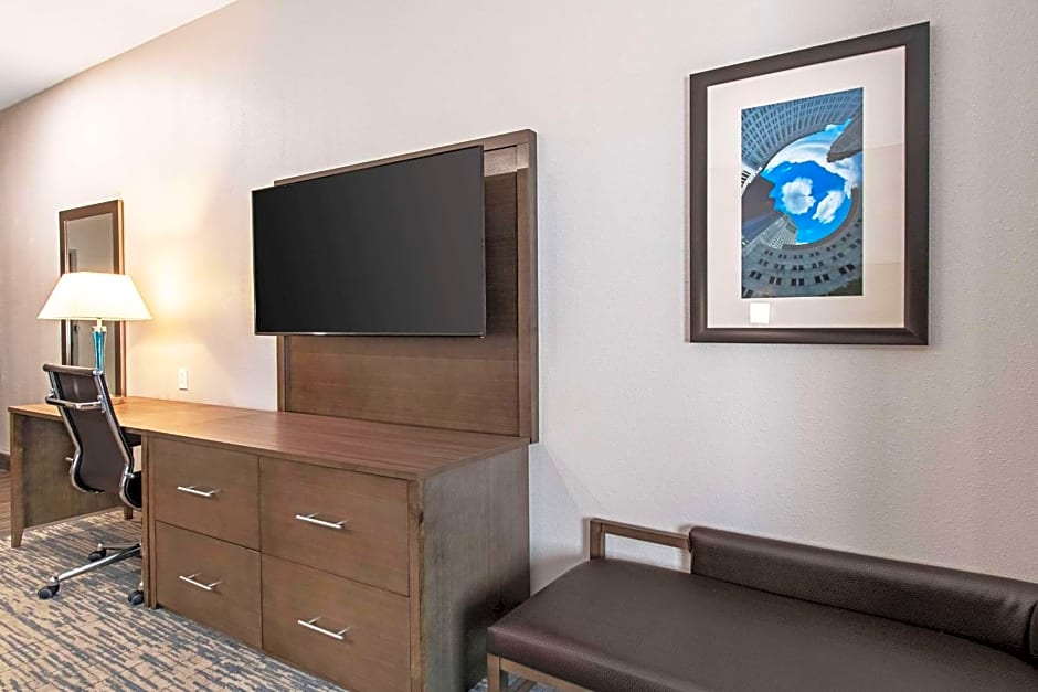 Comfort Suites Grove City - Columbus South