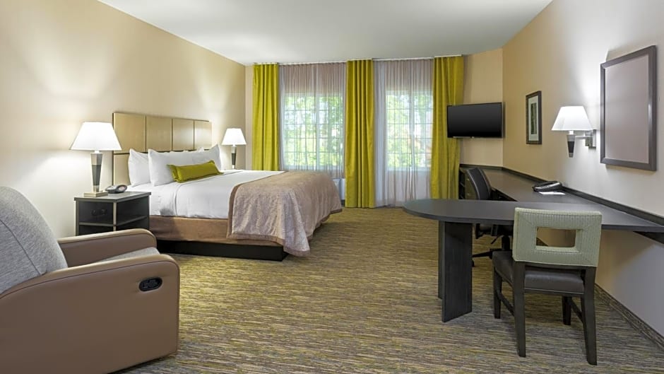 Candlewood Suites GROVE CITY - OUTLET CENTER