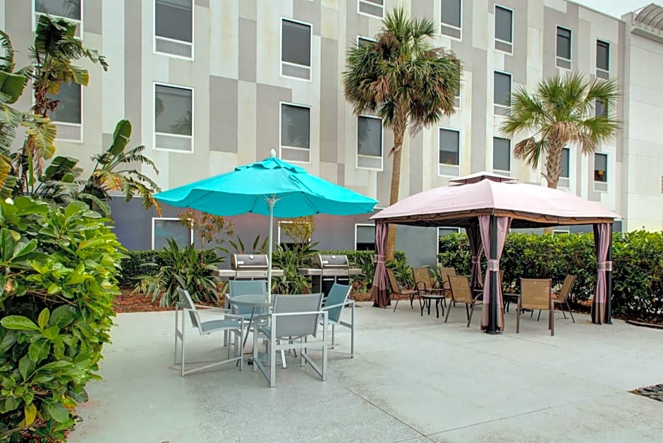 Hampton Inn & Suites Sarasota / Bradenton - Airport
