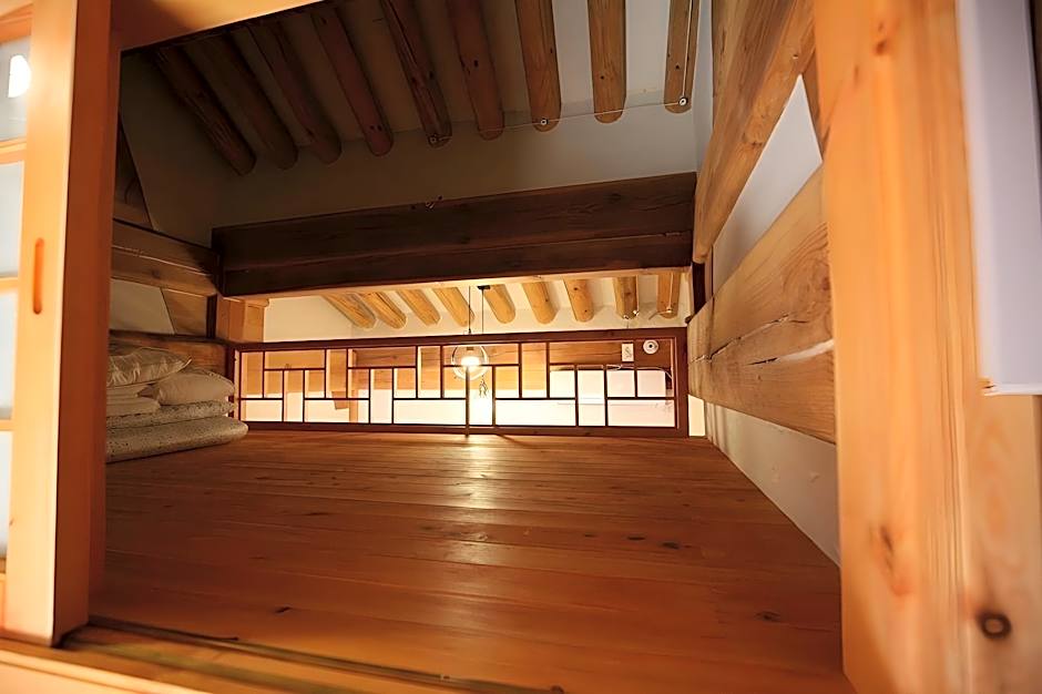Gaeunchae Hanok Guesthouse Jeonju