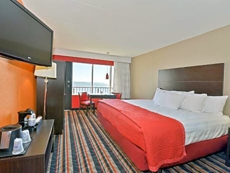 Ocean Front 1 King Bed