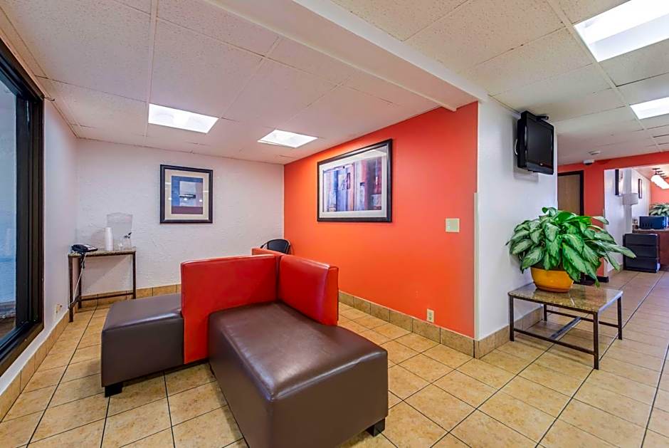 Motel 6-Saint Paul, MN - I-94