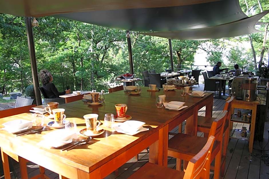 Prehistoric Lodge - Adult Only