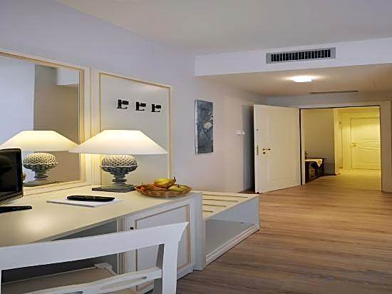 Hotel Azzi