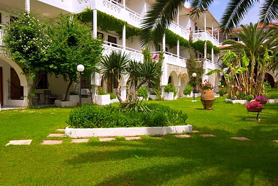 Porfi Beach Hotel