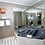 Red Roof Inn & Suites Lexington - Hamburg