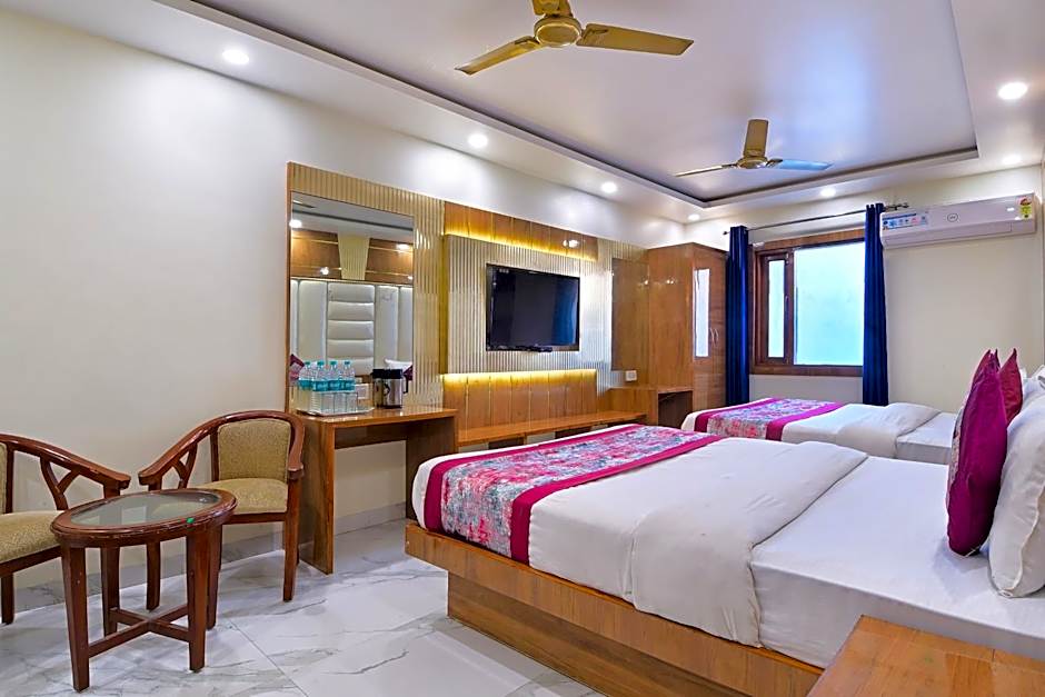 Hotel Glow Inn Paharganj-3 Mins Walk From New Delhi Railway Station